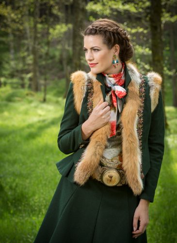 ko-zauber-dirndl-couture-bockschuss-4