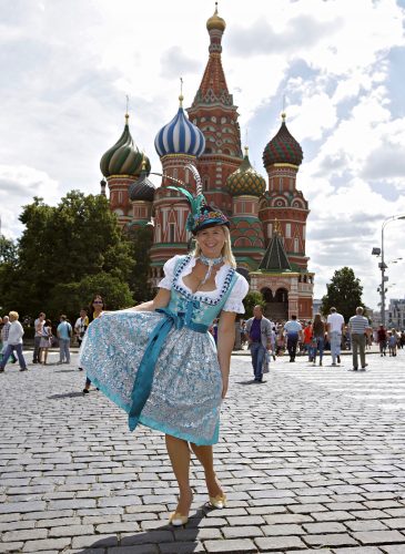ga-zauber-dirndl-abroad-moskau-3