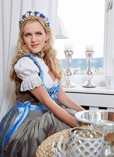 ko-zauber-dirndl-couture-asta-2