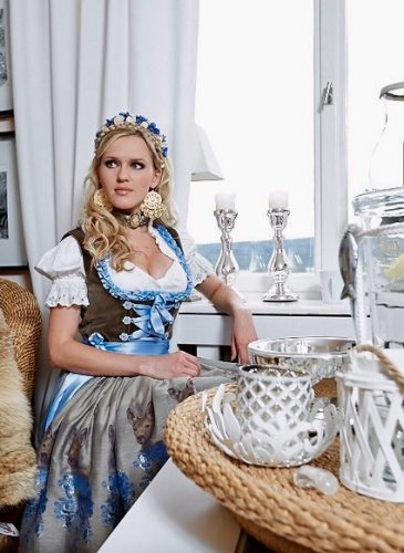 ko-zauber-dirndl-couture-asta-3