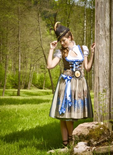 ko-zauber-dirndl-couture-asta-6